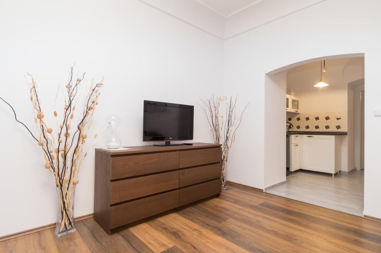 Budyne Apartment Ii. Budyne nad Ohri 外观 照片